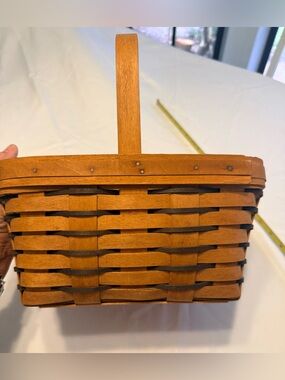 Vintage 1993 Longaberger, woven basket w/handle